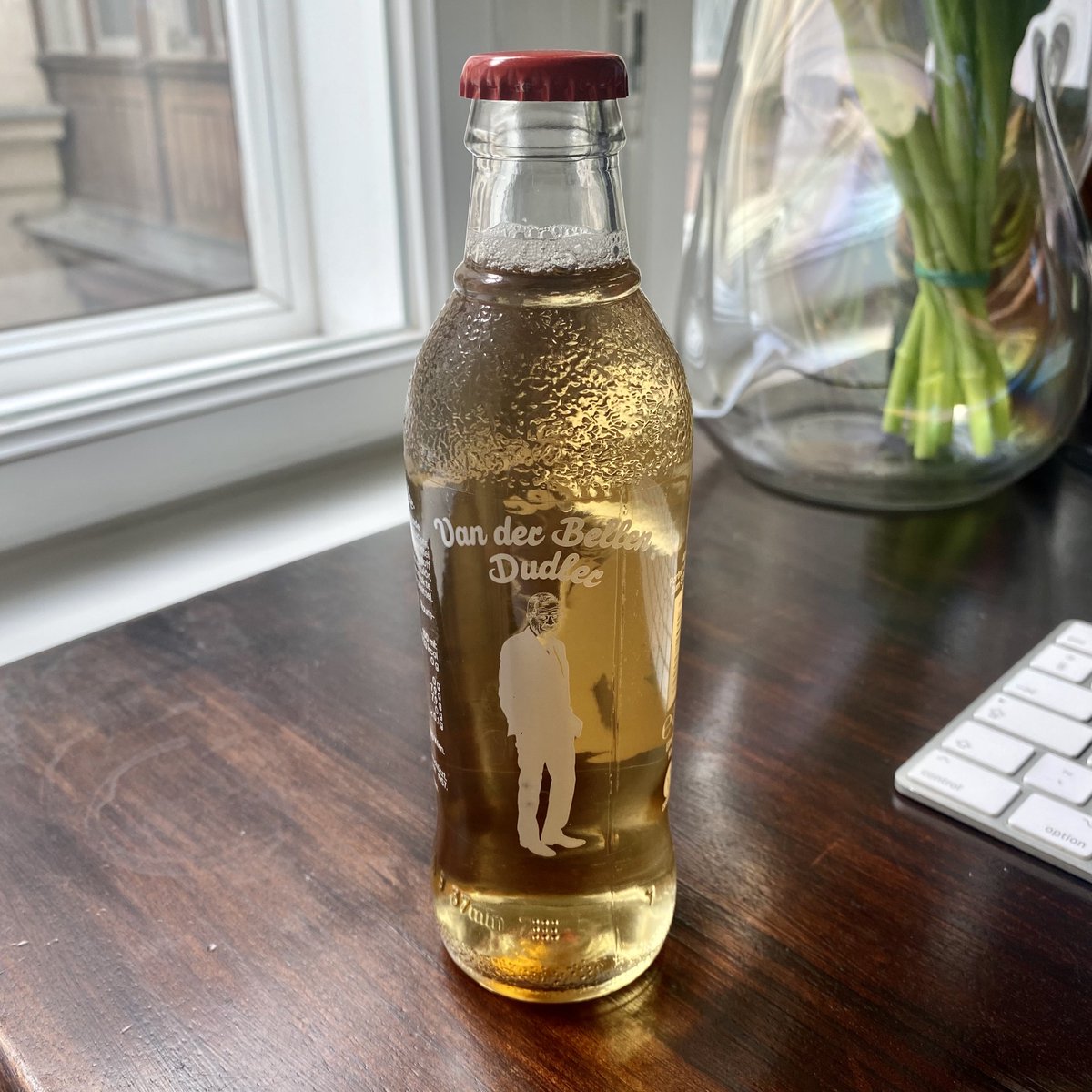 me: ich bin nicht bestechlich!
<a href="/vanderbellen/">Alexander Van der Bellen</a>: hold my almdudler

#vdb2022