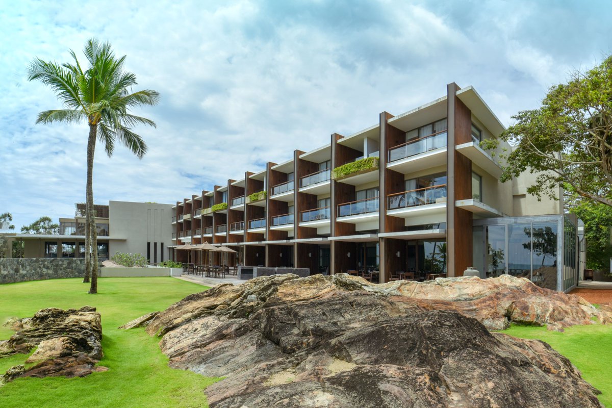 EngineeringMaga's tweet photo. Le Grand Hotel, Galle, a large 57-room property built on a cliff overlooking the Galle Fort. Designed by PWA architects, and constructed by MAGA, the property blends seamlessly with the natural landscape, following a ‘without boundaries’ concept.
#construction #engineering #lka https://t.co/n5XQTChTC0