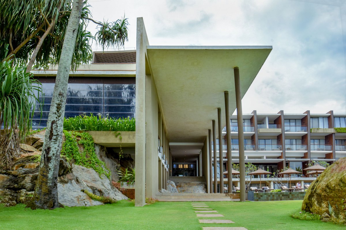 EngineeringMaga's tweet photo. Le Grand Hotel, Galle, a large 57-room property built on a cliff overlooking the Galle Fort. Designed by PWA architects, and constructed by MAGA, the property blends seamlessly with the natural landscape, following a ‘without boundaries’ concept.
#construction #engineering #lka https://t.co/n5XQTChTC0