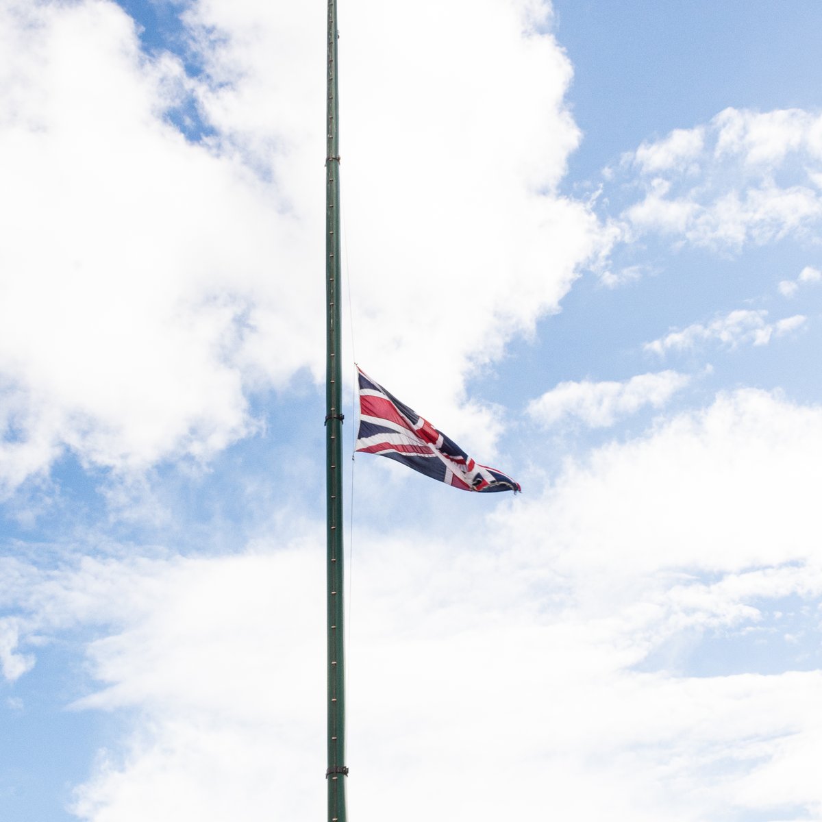 SilvineOriginal's tweet photo. Queen Elizabeth II 1926-2022.
Our thoughts are with The Royal Family at this sad time. https://t.co/oqP0jIGgMW