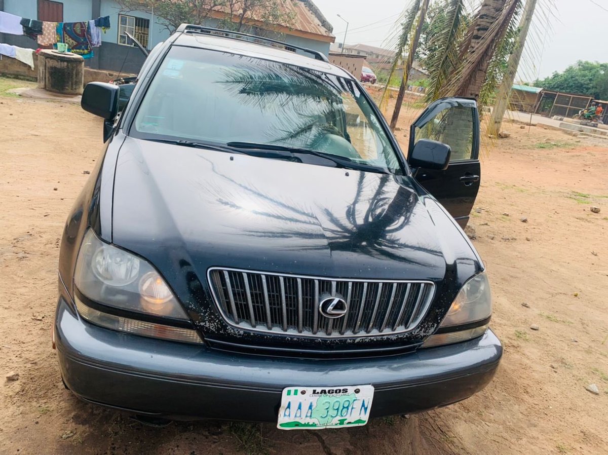 Beesting_Autos's tweet image. Distress Sale
First Body 2000 Lexus RX300
Faultless 
Price 2M
Location Ogun State
Call or WhatsApp
#BBNaijaS7 #BigBrotherNaija #BigBrotherNaijaS7 #QueenElizabeth #Queen #QueenElizabeth #Trending #TrendingNow #ogun #ogunstate #ijebuode