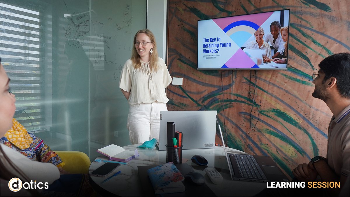 datics_ai's tweet image. Our HR team members held a meeting to brainstorm ideas on how to improvise the onboarding and working experience of new talents. The team discussed some international HR practices and how to incorporate the best ones in Datics’ culture.
#culturematters #datics