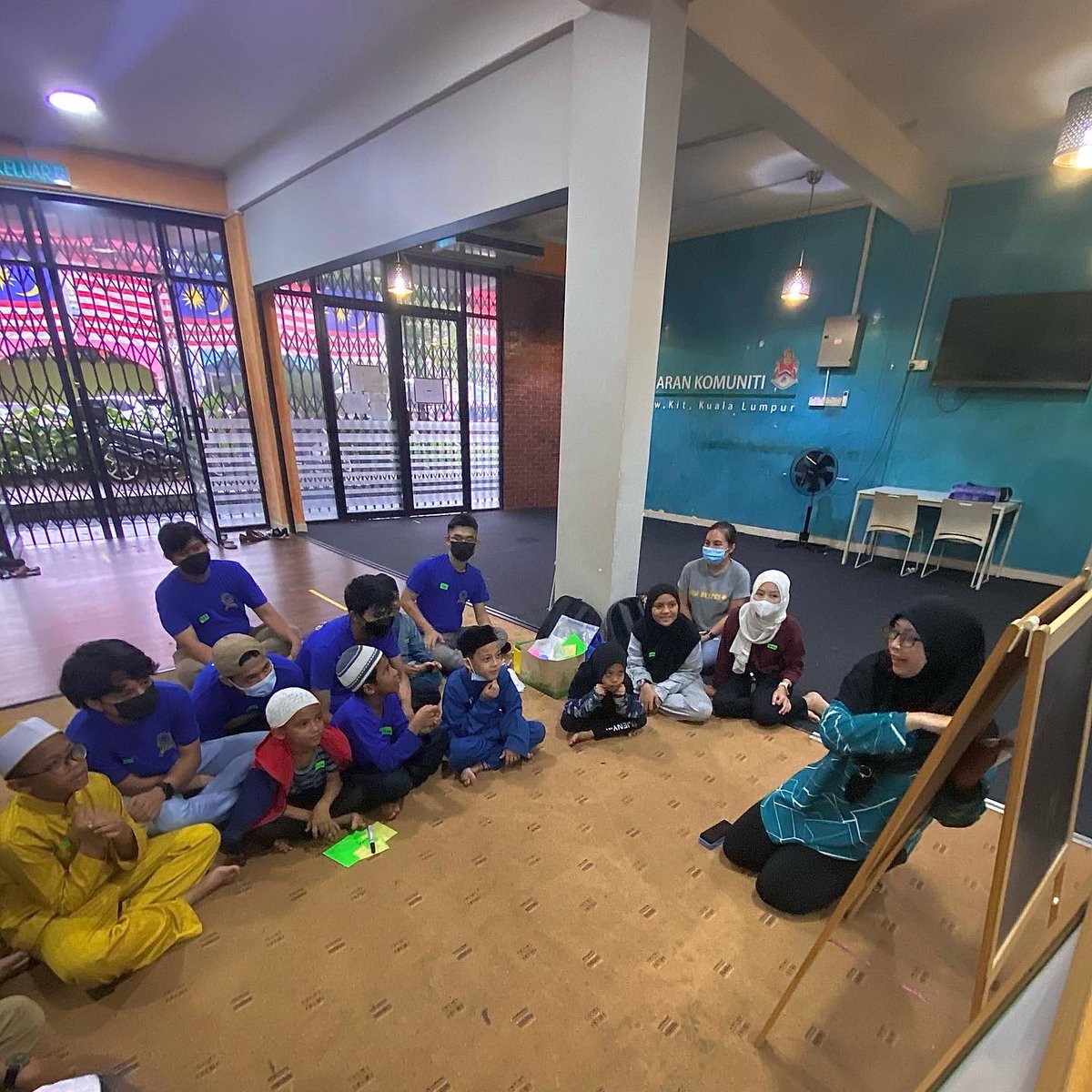 iojthetouch's tweet photo. Hi rakan-rakan! 

Pada hari ini, IOJ telah menganjurkan sesi ke-2  bagi #JomStudy pada tahun 2022. #JomStudy merupakan sebuah program yang memberikan tusyen percuma kepada kanak-kanak dengan melibatkan sukarelawan daripada institusi awam &amp; swasta. https://t.co/zcCCEswWEl