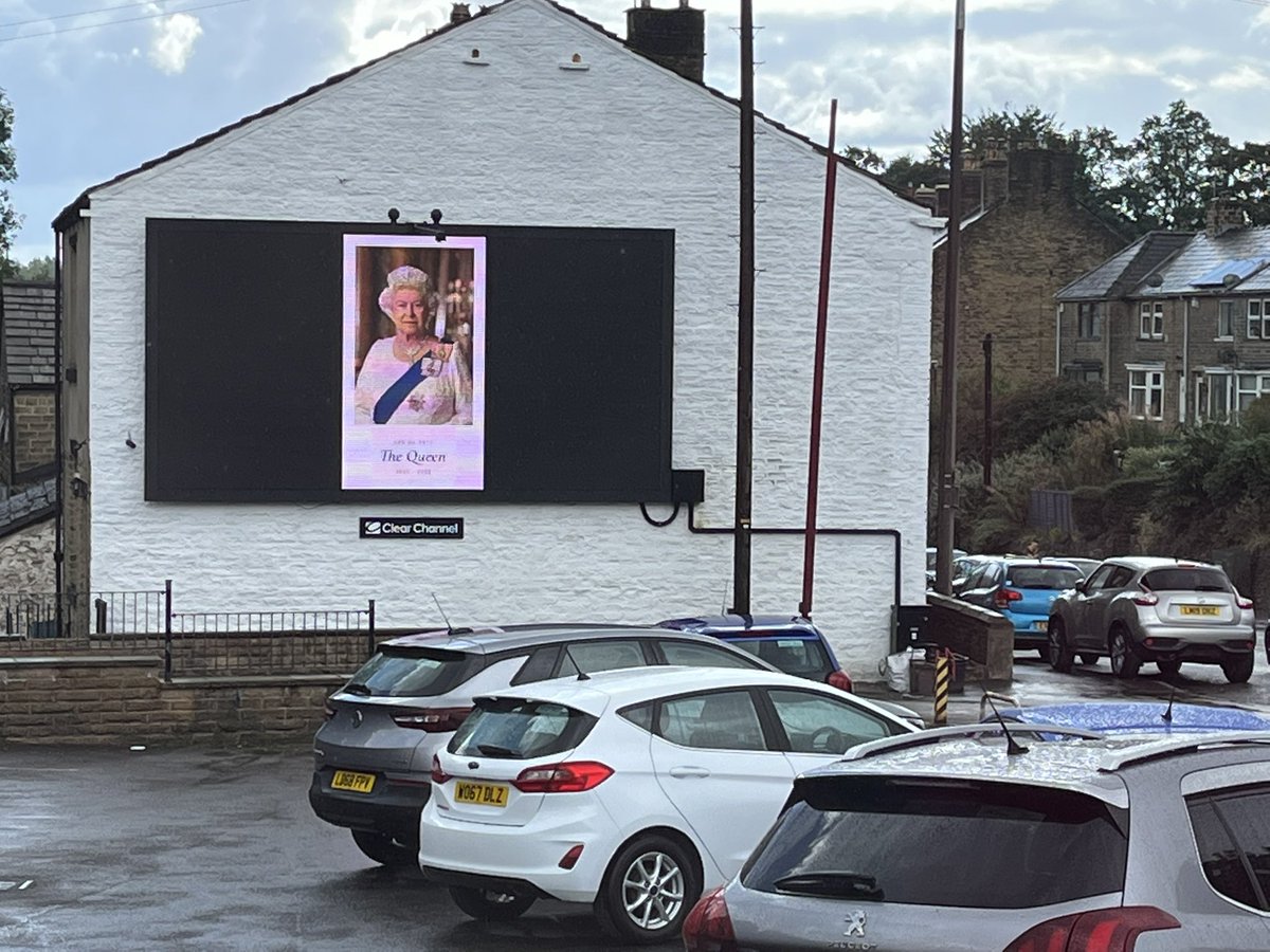 RonLeeLtd's tweet photo. Thank you to the advertising company for this lovely tribute being displayed today ❤️ https://t.co/4jifD6QEtf