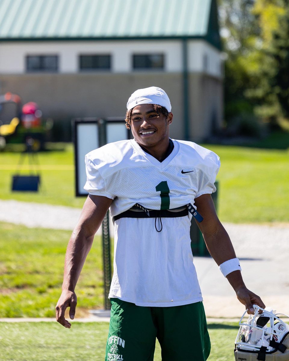 TUDragonFB's tweet photo. Cheesin' for gameday๐โ
โ
27 hrs...โ
๐ฒ|#ODUweek https://t.co/bOPVUh9O6E