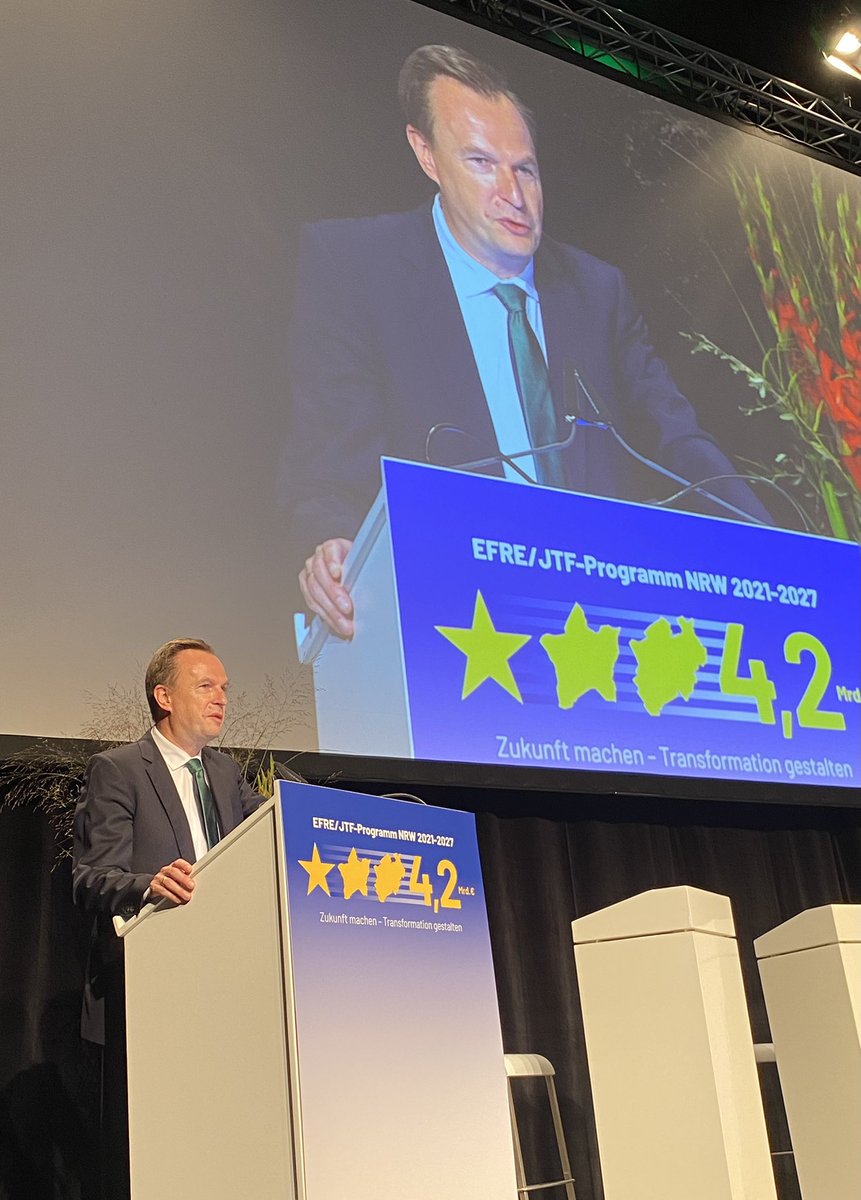 efre_nrw's tweet photo. „Regionalpolitik - so prominent und wichtig wie nie“, so die These von Herrn Prof Südekom. Spannender Input aus der Wissenschaft auf unserer Auftaktveranstaltung. #efrenrw #jtfnrw #EUinmyRegion @jsuedekum #Regionalpolitik https://t.co/GQZfgXFJx8