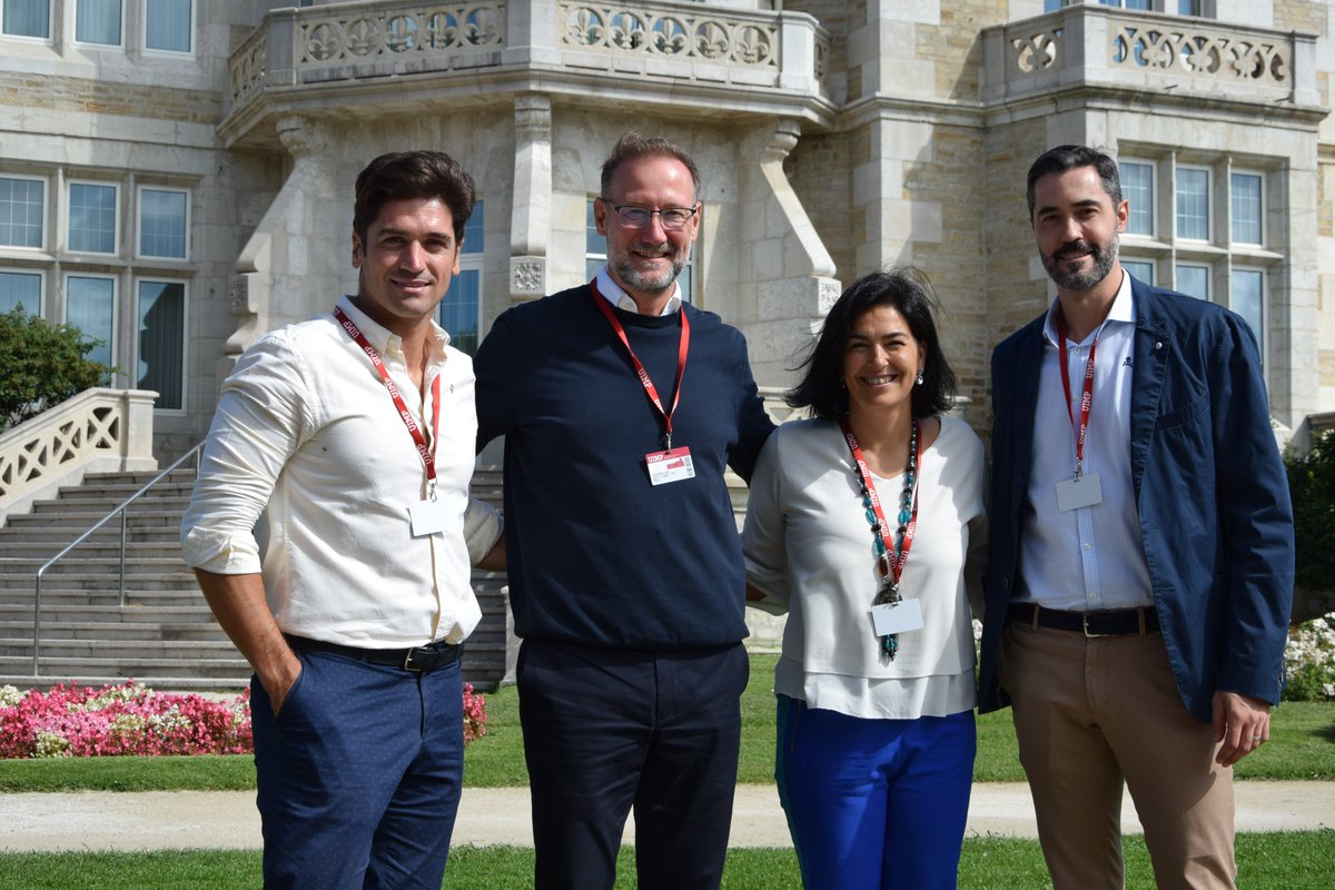 Compromiso, responsabilidad, un entorno profesional y familiar con fuertes principios éticos y colaboración con todos los implicados, claves para la promoción del #deportelimpio en <a href="/UIMP/">UIMP</a> con <a href="/pgaguado/">pgaguado</a> <a href="/Raul_Entrerrios/">Raúl Entrerríos</a> <a href="/MariaJoseRienda/">María José Rienda</a> <a href="/Javierhernanz/">Javier Hernanz</a> #CursosDeVerano
#UIMP2022
