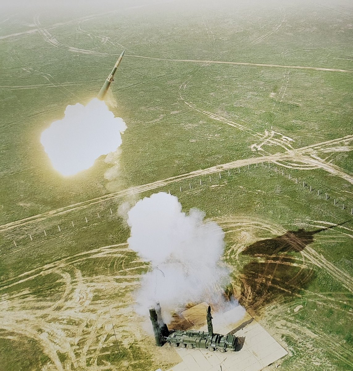 KomissarWhipla's tweet image. I've scanned a brochure on Abakan missile defense system from #ARMY2022 for those who might be interested: disk.yandex.ru/i/Mxe2oiHpIbeL…
In English! :)