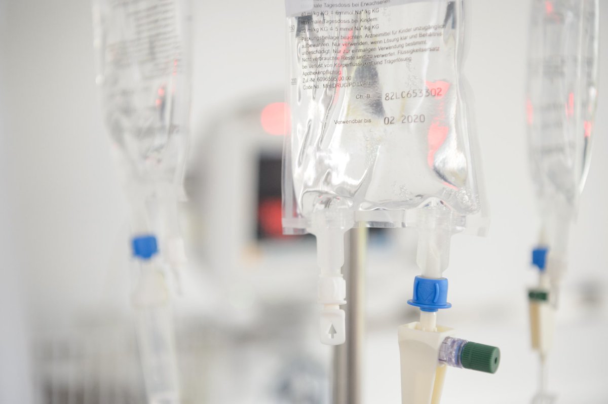 Uniklinikum_Wue's tweet photo. Weltweit größte Studie in #Verbrennungsmedizin zeigt, dass die Gabe von #Glutamin keine Auswirkungen auf den Heilungsprozess hat, aber auch nicht schadet, heute erschienen im @NEJM , mit Beteiligung @CStoppe https://t.co/i9UOgNDdBe https://t.co/qic61S24Rv