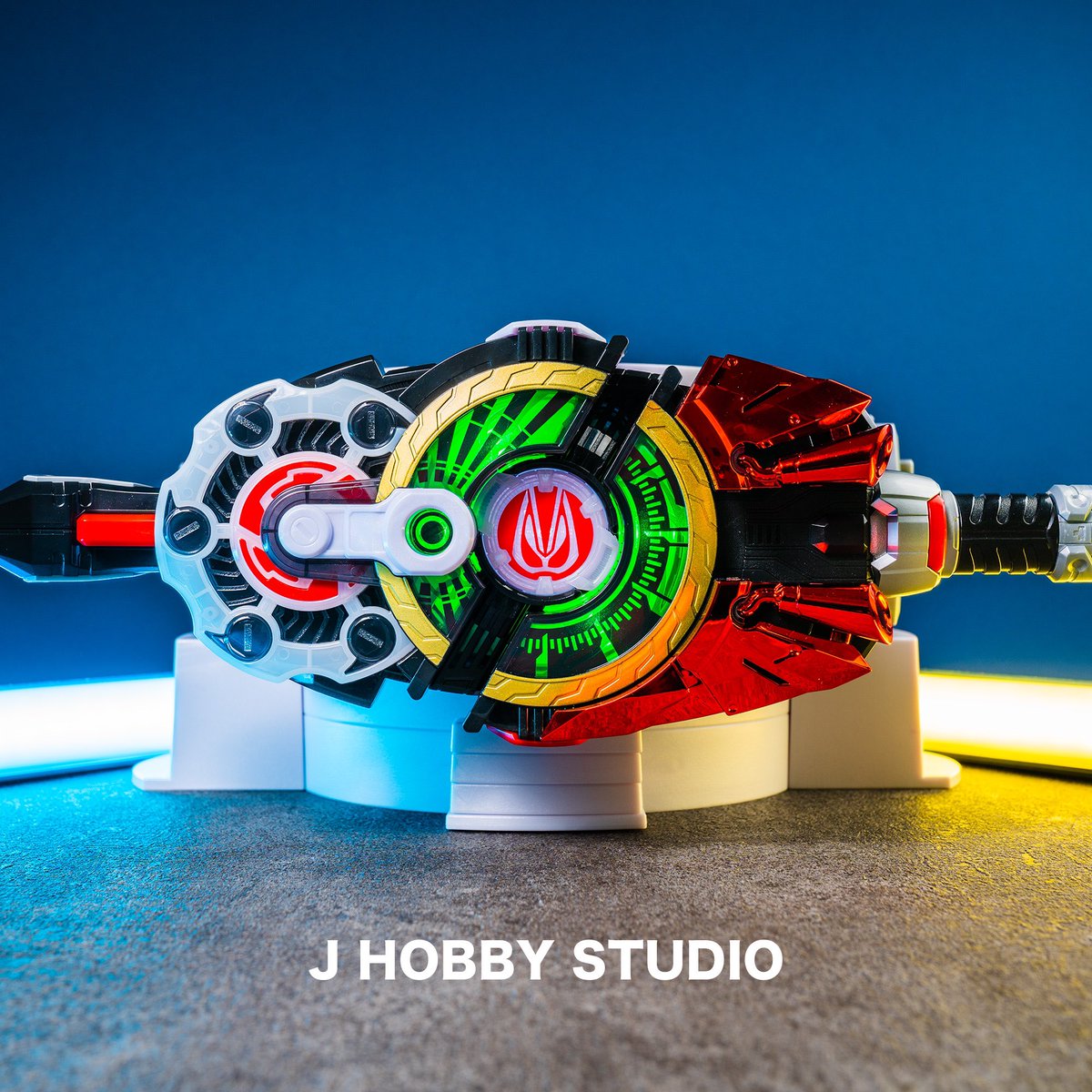 J_Hobby_Studio's tweet photo. さぁ、ここからがハイライトだ！
It’s time for highlight!
Kamen Rider Geats DX Desire Driver and Zombie Raise Buckle | unboxing and Henshin sound
https://t.co/6GQq09Iylr

#KamenRiderGeats #KamenRider #仮面ライダー #仮面ライダーギーツ #デザイアドライバー https://t.co/mq3BuXezt5