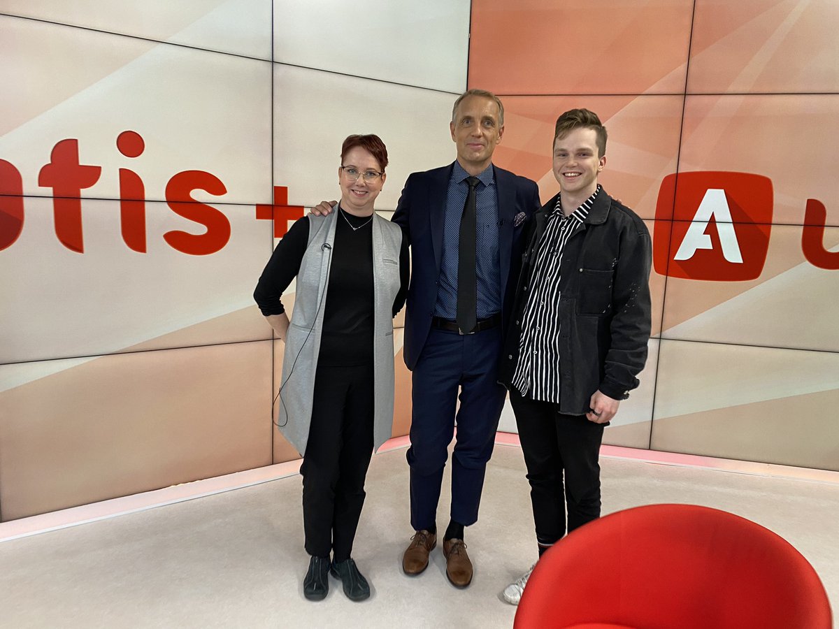 Tänään vieraana <a href="/AlfaTVSuomi/">AlfaTV</a>! Kiitos hyvästä keskustelusta @eijazitting <a href="/tomilindblom/">Tomi Lindblom</a> 🤝

Käytiin läpi mm opiskelijoiden taloudellinen tilanne inflaation keskellä, opiskelijavalintoja ja sitä kuinka tiedeperustaiset startupit tulevat ratkomaan aikamme viheliäisimmät ongelmat🔬