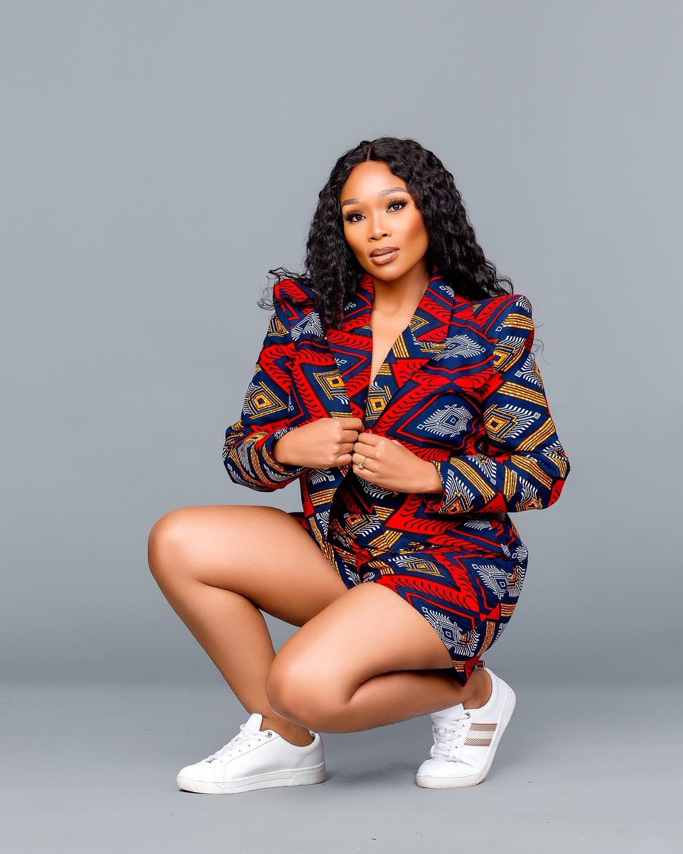 MillyMashile's tweet photo. Spring has Sprung 😜
A @_lolod__ outfit 🔥 https://t.co/XYrb7WAkIY