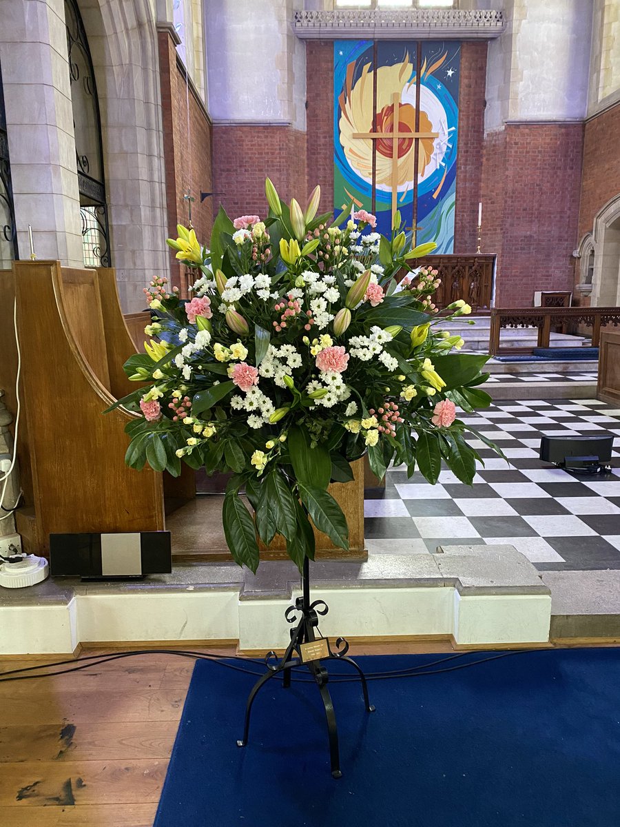 The thoughts and prayers of our church family are with His Majesty King Charles III &amp; the Royal family at this sad time.
The church is open to all for private prayer &amp; quiet reflection following yesterday's sad news. A book of condolence is open for visitors to sign if they wish.