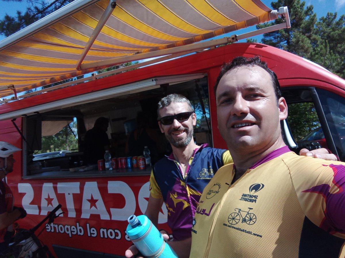 Subimos y refrigerio con <a href="/furgobocatas/">Bocatas</a> #LaVuelta22