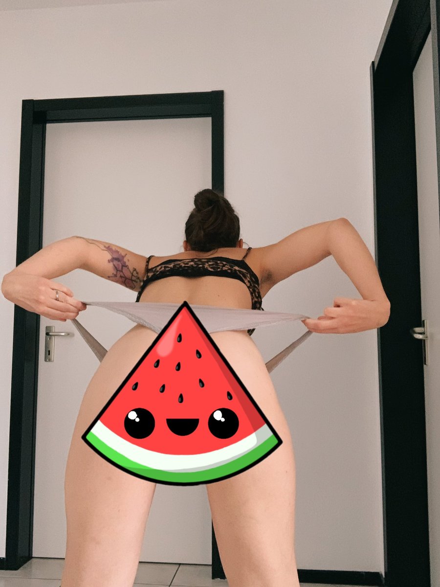 Mamysmile3's tweet photo. Una fetta di anguria?? 🍉💦 #culetto #culone #äss #bigasshead #slip #slipdress #prendimi #prendere #erotico #fantasiaerotica #passione #passion #a90 #behind #behindme #esibizionista #milfmommy #intimo #íntimo #intimosexy #intimodonna #milfsexy #anguria🍉 #anguria #watermelon https://t.co/MVrWvycW1F
