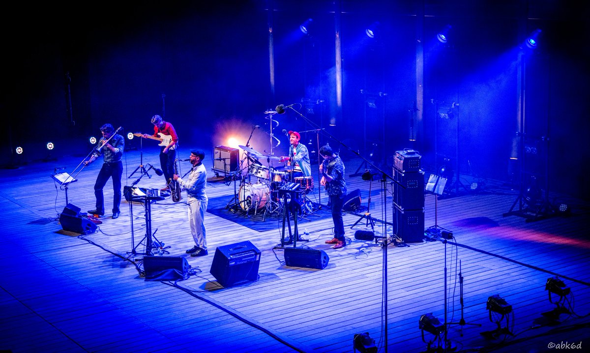 ⭕ RETROZMA // 2021 ⭕
Très heureux de vous dévoiler 2 vidéos du spectacle JAZZ O au @FestivalRF 2021 à Montpellier :

🎬 "Die Gilde" youtu.be/A65subXw710

🎬"Infinite Sadness" youtu.be/N5bx2OsBC4c

Merci à <a href="/radiofrance/">Radio France</a> et <a href="/francemusique/">France Musique</a> !

#ozmajazz #ozma2021 #ozma20years