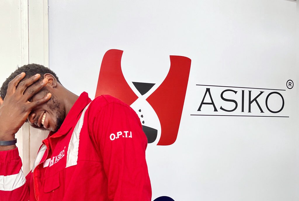 Asikoenergyltd's tweet photo. That Friday feeling 😀😎
Describe your Friday mood with an emoji. 

#tgif #redisthecolour #asikoenergy #proudofourwork https://t.co/BfROE36uW4