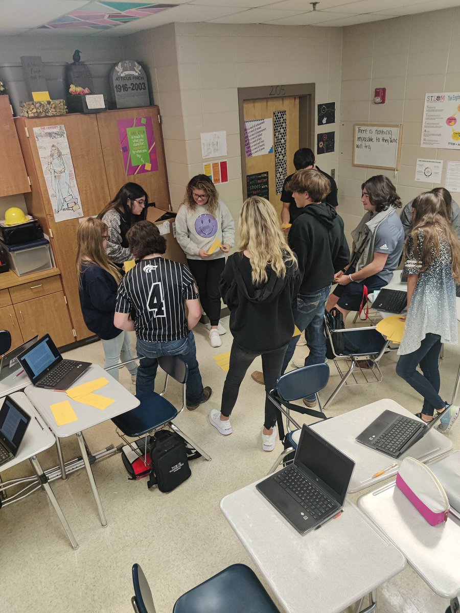 FhsEnglish2015's tweet photo. A little found poetry creation in English 11 to share understanding of transcendental ideas. #weareselfreliantthinkers @TCBOE_FHS https://t.co/dqBpCnKLCB