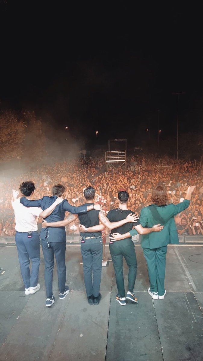 misscaffeina's tweet photo. Y GRACIAS ELDA por la bonita noche de ayer. Nos vemos pronto. ❤️ https://t.co/e6uBT5lbAt