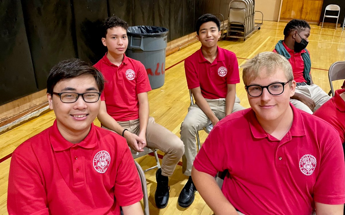 LaSalleAcademy's tweet photo. #Juniors and #Seniors reported for orientation yesterday. Welcome back!

#catholiceducation #lasallianeducation #lasallianfamily #wearelasalle #lsanyc #backtoschool #firstdayofschool #classof2024 #classof2023 #upperclassmen #nycschools #allboyshighschool #manhattan #collegeprep https://t.co/Ipv8ZnK09o