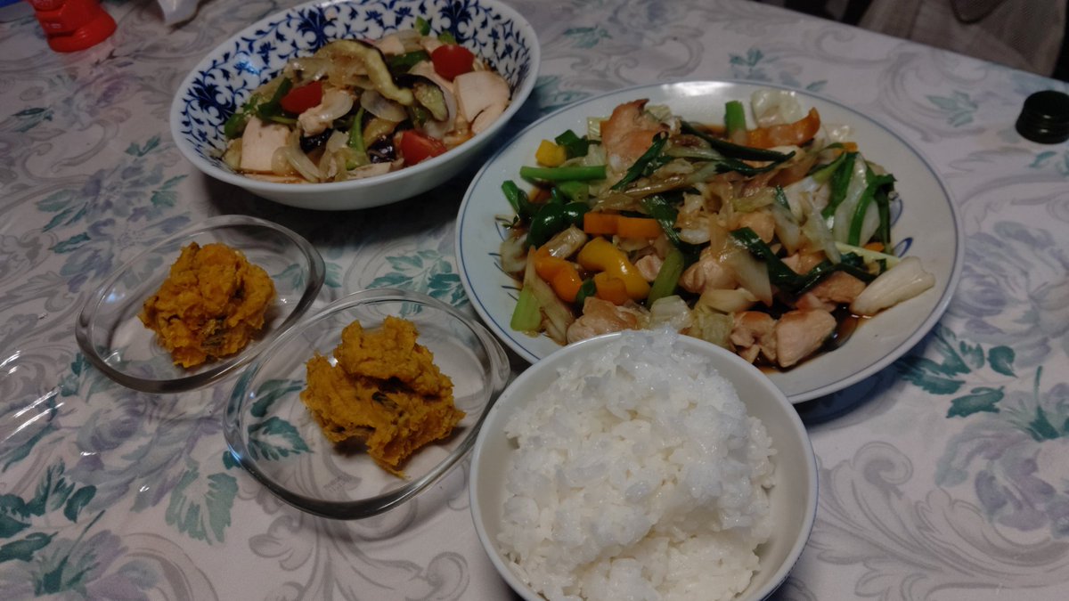 kiryu_go's tweet photo. 今日のごはん！

癖でいつも野菜を多めにしてしまう https://t.co/N6sRFYWZ9z