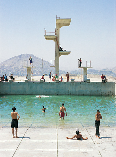 Aus aktuellem Anlass: In 2022 wurde in der <a href="/tagesschau/">tagesschau</a> umfangreicher über das britische #Königshaus berichtet als über den #Welthunger. Dem Sport wurde mehr Sendezeit eingeräumt als den Staaten des Globalen Südens zusammen. Studie Das Verschwinden der 85 % von L. Ludescher