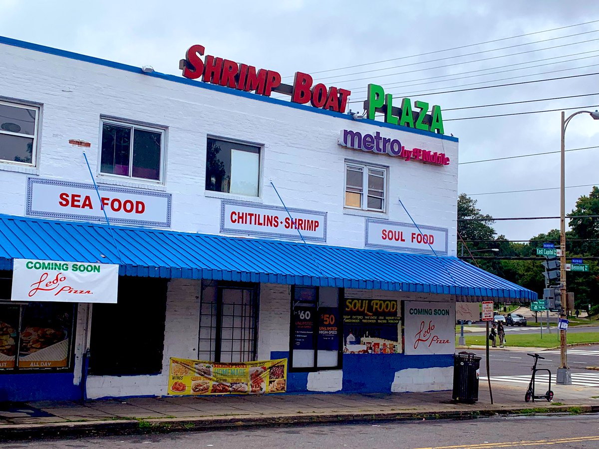 DMVFollowers's tweet photo. The iconic Shrimp Boat on Benning Road will be turning into a Ledo Pizza. 😥 https://t.co/IYIztxtkdI