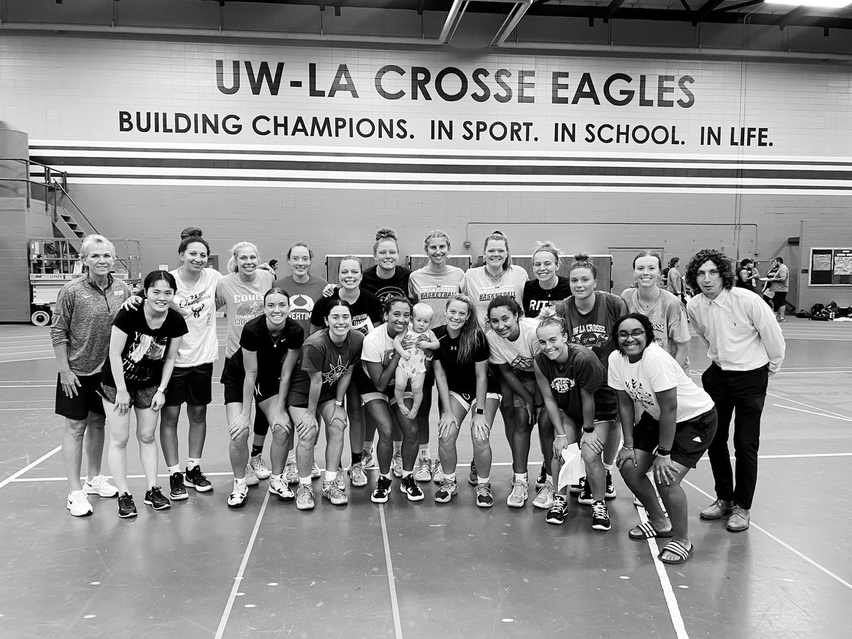 I do my best because I’m counting on you counting on me.

#uwleagleswbb #MayaAngelou