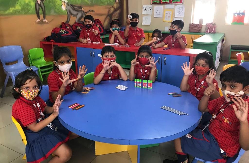 SAI_Edu_In's tweet image. Young Learners of KG-II were introduced to the concept of “ Data handling” with an activity where all of them were asked to count and sort different real life objects given to them and state the number of each item. 
#21stCenturySkills
#LogicalSkills
#handlingdata