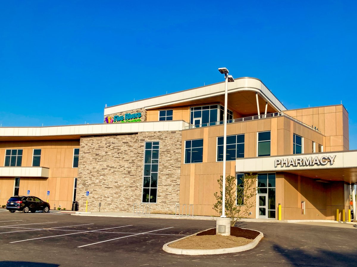 This medical bldg in #ColumbusOH features #Cembrit #Patina P313 Tufa #fibercement. The bldg completely transforms @ night w/ vibrant exterior lighting. It was great working with Valley Interior Systems along w/ our trusted sales reps <a href="/repsofohio/">R.E.P.S. of Ohio</a> to make this project a reality.