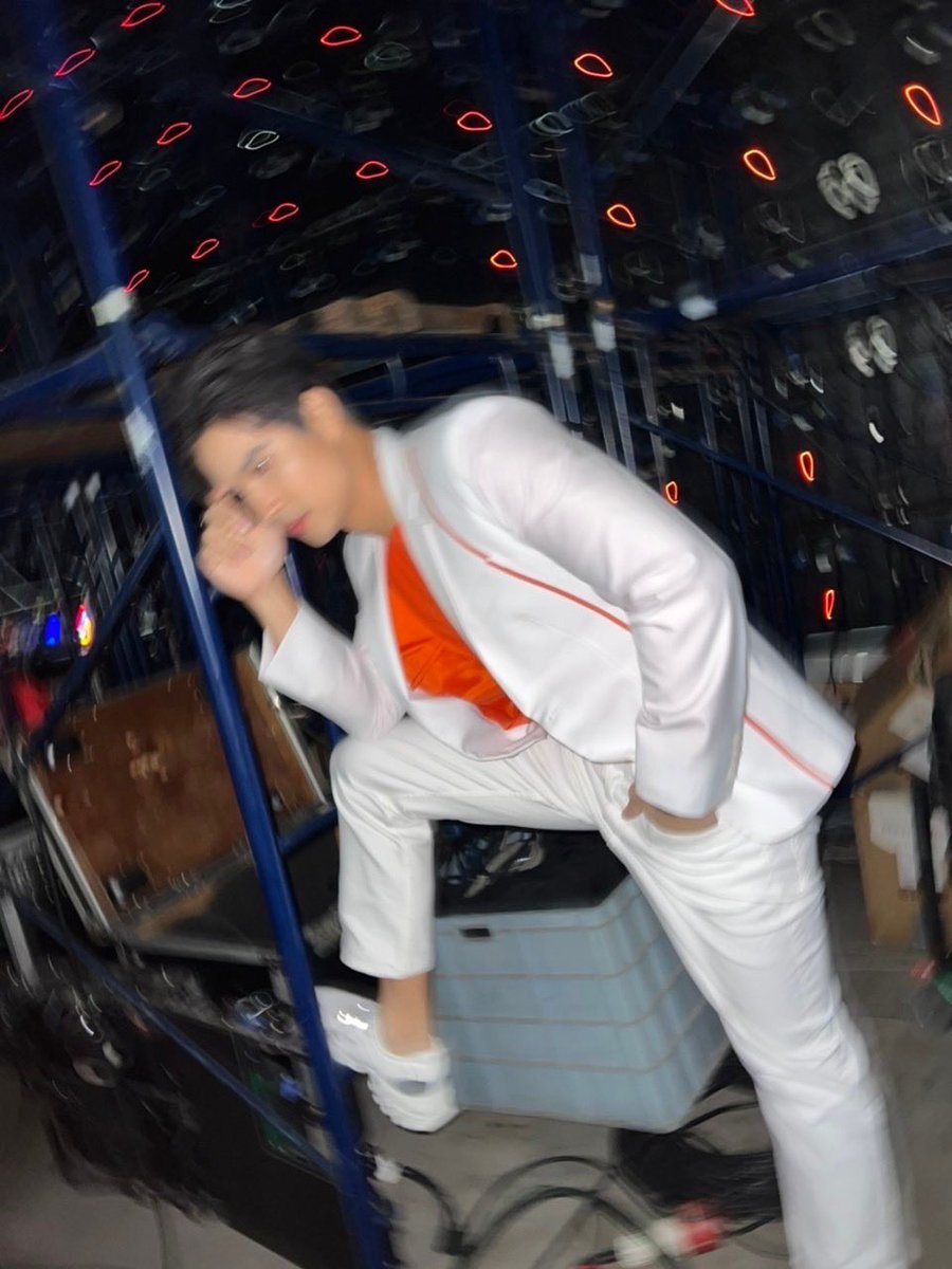mike_pattaradet's tweet photo. สนุกสนานกันไหมค้าบ 9.9
#mikepattaradet #shopee99GameShow #ShopeeTH https://t.co/EqHzy71dJu