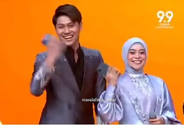 tiesar74's tweet photo. Bismillah..yuukk merapat kesayangan sdh ksh senyum manizz smbil goyang shopee @ShopeeID 
#leslar 
#leslardishopee https://t.co/Sa02vijTAo