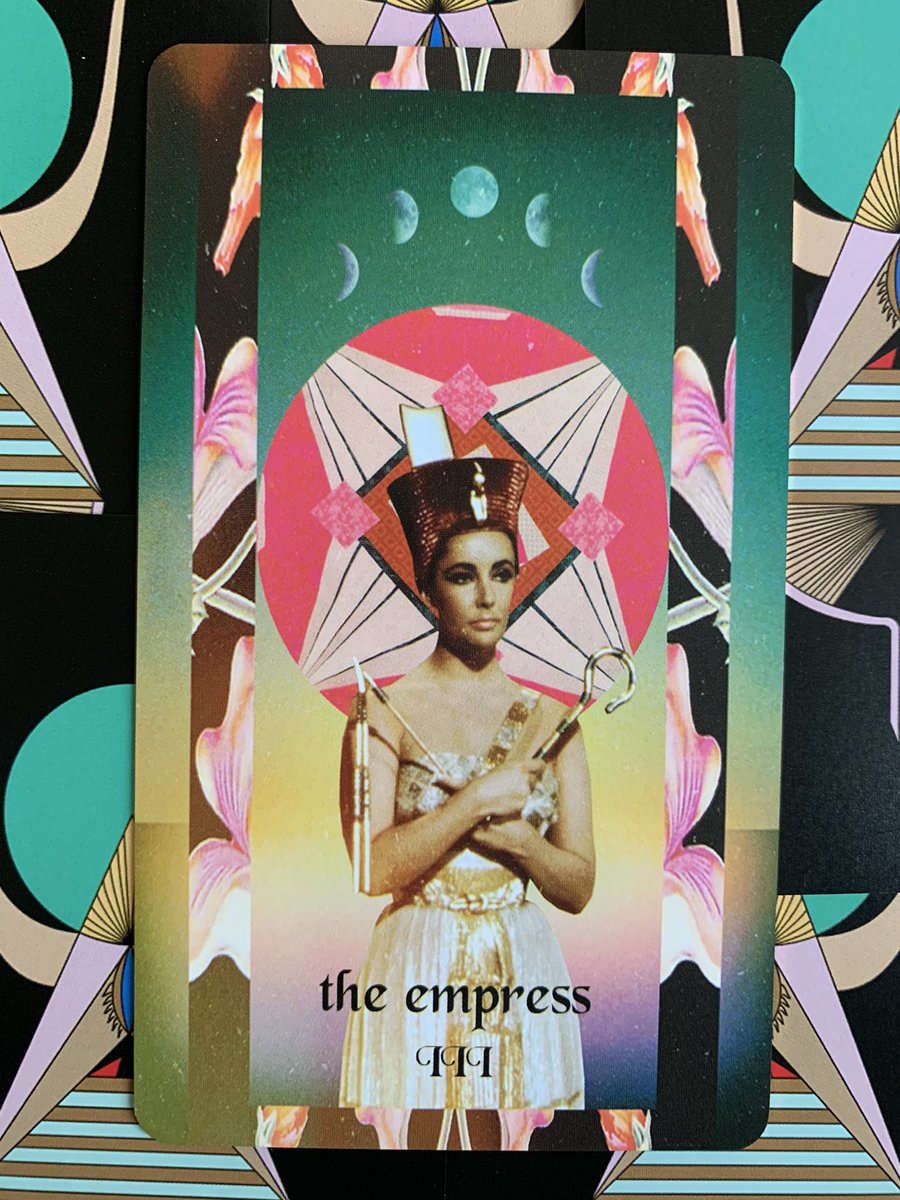 ElevatedBliss's tweet photo. Friday Vibes:
#TheEmpress jumped out of the deck. Who and/or what is in need of your love & attention today?
Carve out time to enjoy what brings you joy & pleasure, even in it's more simple forms. Take care of the people you love today, including yourself.
#Serpentfire #Tarot https://t.co/zvrByA9bP3