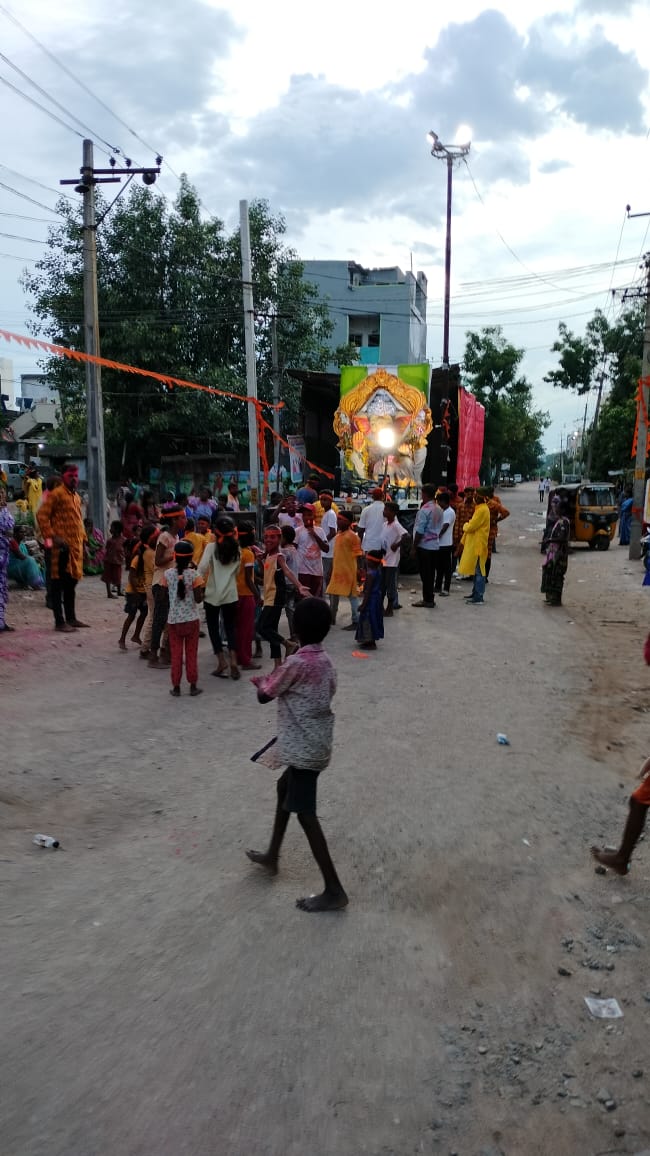 #GaneshImmersion2022 &amp; Celebrations At Mancherial Town
<a href="/cpramagundam/">CP RAMAGUNDAM</a> 
<a href="/TelanganaCOPs/">Telangana Police</a>