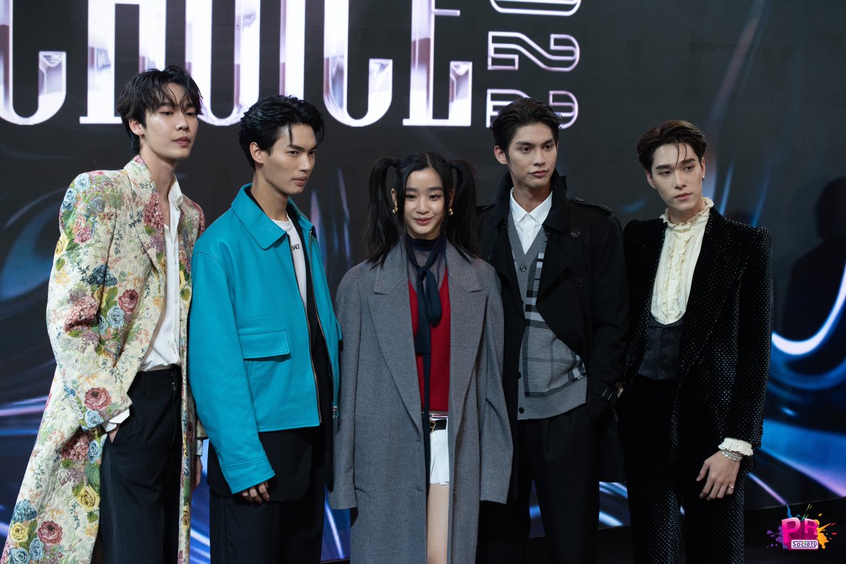 PRSocietyNews's tweet photo. นักแสดงจาก #F4Thailand ร่วมงาน “Mchoice 2022” 

#bbrightvc 
#winmetawin 
#dew_jsu 
#hirunkit_ 
#tontawan 
#Mchoice2022
#MintAwards2022
#MintMagTH https://t.co/ziqv8YazUy