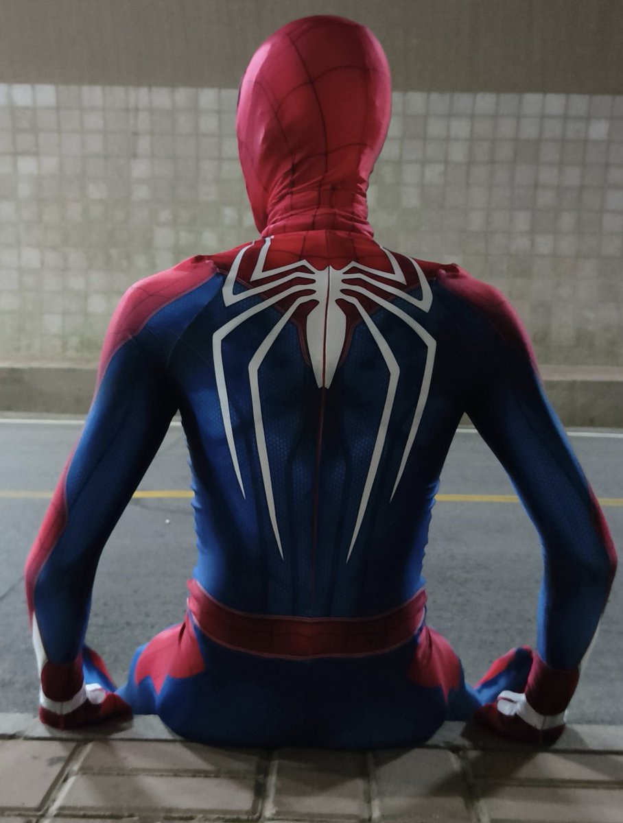 SpiderOutsidexx's tweet photo. Lonely spider. Who wanna play with me? https://t.co/pqjMnaj5NN