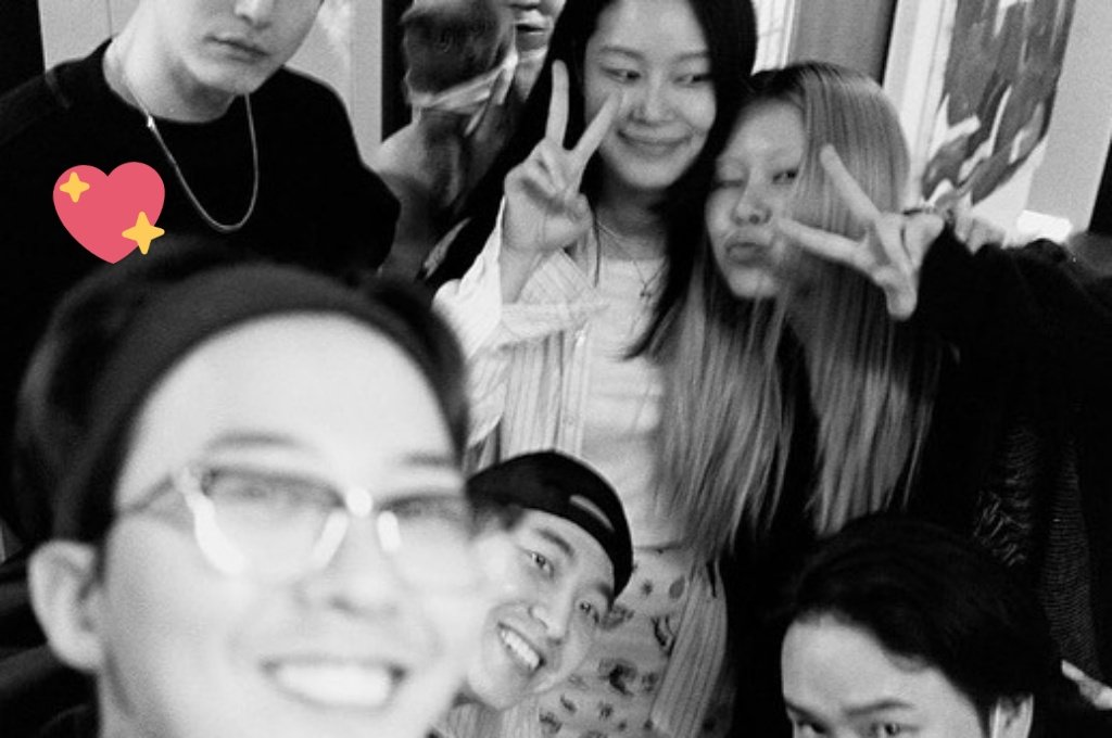 letokruk's tweet photo. #Repost @daumahn IG feed.
dear august ๐ฉฐ
So its a throwback of GD's birthday.
#Gdragon #Leesoohyuk #JiHyuk #GHyuk #GDbirthday https://t.co/p4CUsAa8ER