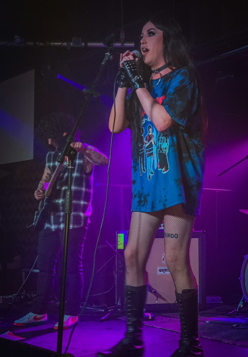 NikalaKnox's tweet photo. @AdoreDelano miss you 💜 https://t.co/tDtYdhyClE