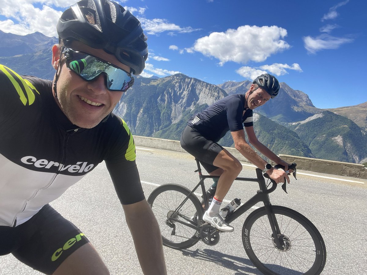 I’m honoured to call this man a friend <a href="/DavidSmithMBE/">David Smith MBE</a> 

Great day on the bike 🚴‍♂️🏔