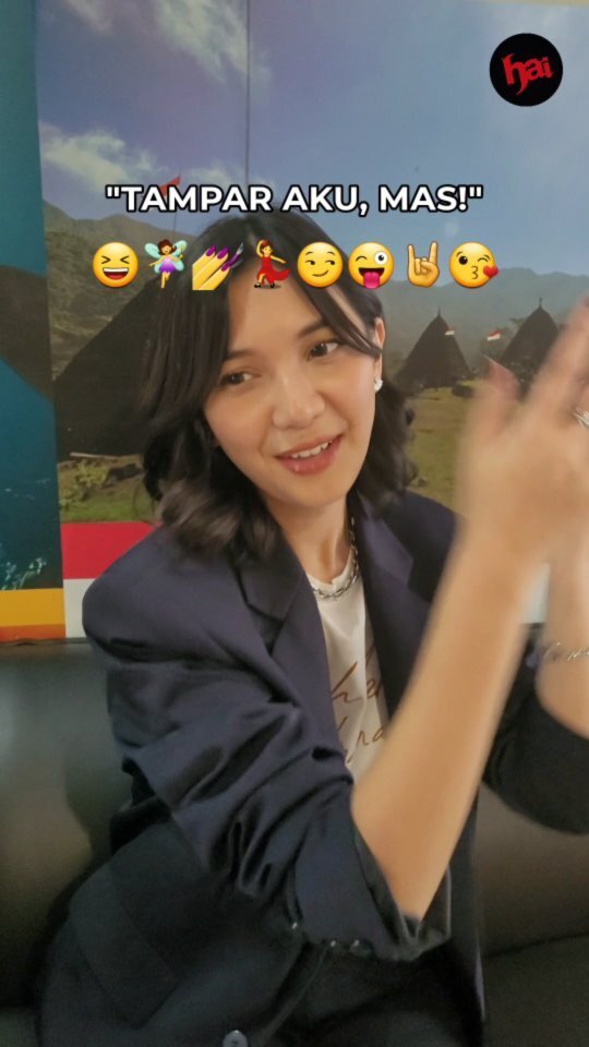 HaiMagazine's tweet photo. @sheiladaisha dan @roysungkono minta ditampar. Ekspresi mana yang paling oke? 🤨

#reels #hai45 #hai45piration #NoktahMerahPerkawinan #SheilaDaraAisha #RoySungkono https://t.co/2q6D8rlToH https://t.co/HR8BHeNayg