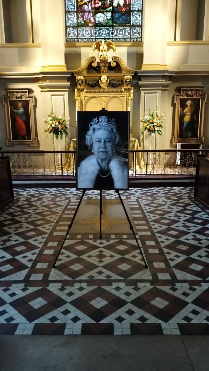 St Giles-in-the-Fields tweet media