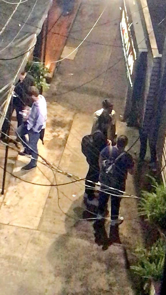 DenunciaFiestas's tweet photo. Urge seguimiento al Botellón por ruido @mariana_boy y por violar horarios,superar capacidad de personas en local y extender negocio ocupando la totalidad de vía pública, @AlcCuauhtemocMx responsables verificaciones, seguridad hacen caso omiso a quejas y folios @ContraloriaCDMX https://t.co/W1N9R1SvzW