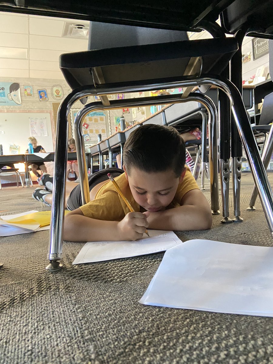 Toro's 1st Graders tweet media