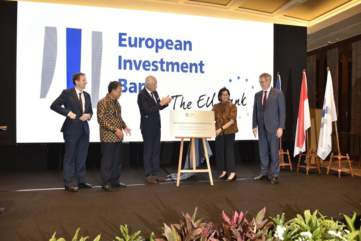 EIBGlobal's tweet photo. 🇪🇺🇮🇩Today, we opened a new regional representation office for #SEA &amp; the Pacific in #Jakarta: a new chapter in #EU-ASEAN relations has started w/ VP @peeters_kris1, @DubesUniEropa, @EUAmbASEAN, the 🇮🇩Ministers of Finance Indrawati &amp; of Energy Tasrif.
➡https://t.co/ftqcTBq2p3 https://t.co/kNnP9pS9rg