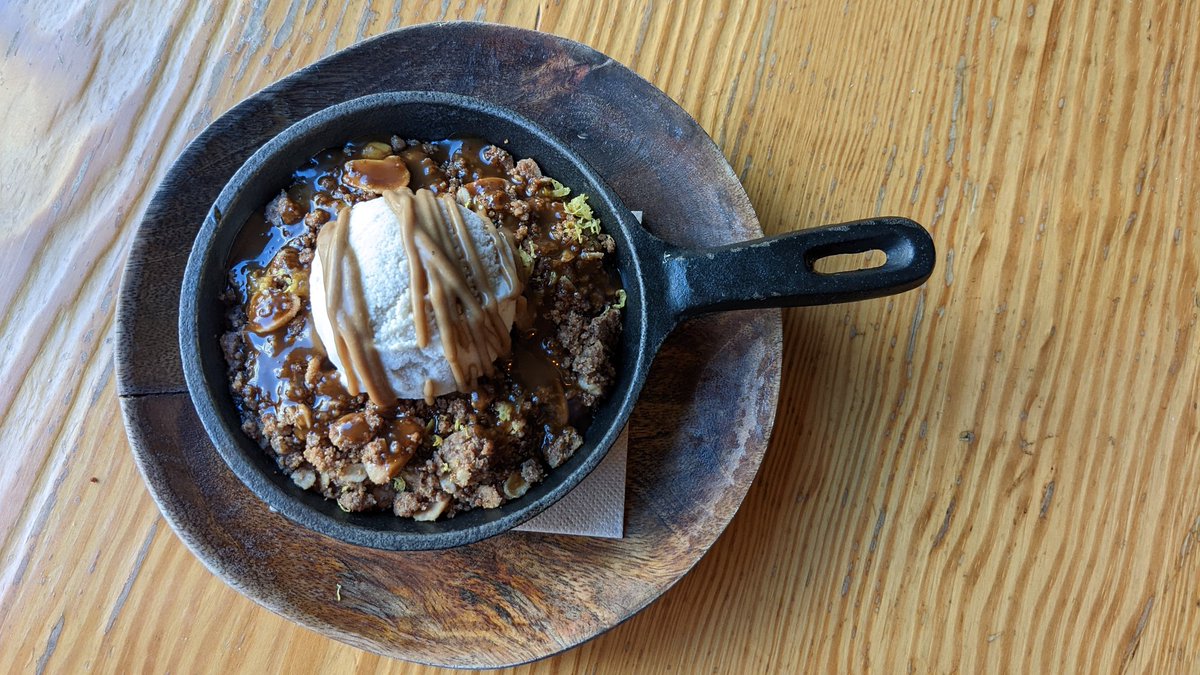 VeganOlive1's tweet photo. Dessert at #Ortea #Vegan restaurant #Lisboa ...need I say more...I'll just leave the photos here 😋😋😋😋😋😋 https://t.co/fSvoUbhOiX