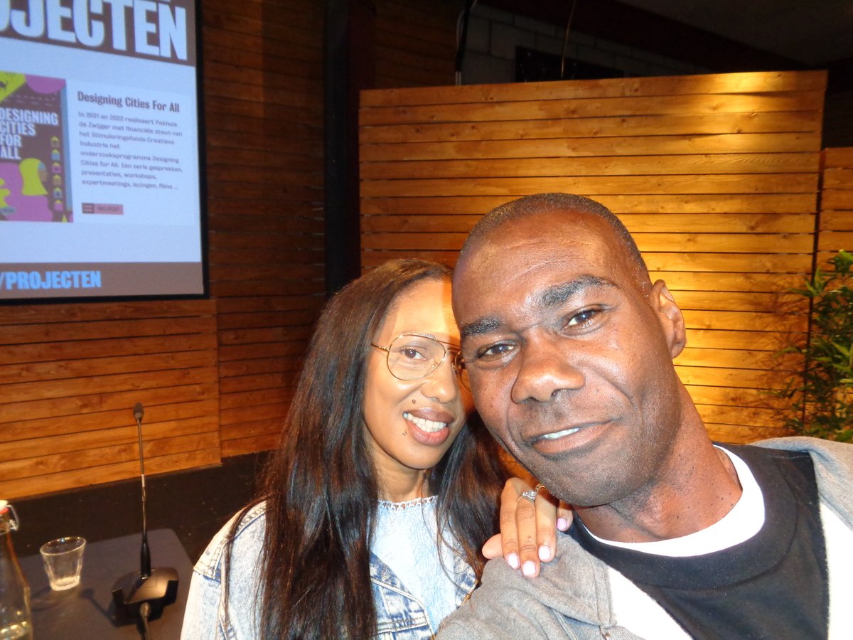 mikewaterval's tweet photo. mikey mike@amsterdamzuidoost@newmetropoliszuidoost with 1st female mc of holland,the netherlands,sneakerstore manager and brand owner eljay wix
@ELJAYWIX
@adamzuidoost
@AmsterdamsPoort
#1stfemalemcholland
#rapper
#eljaywix
#sneakerstoremanger
#hiphop
#amsterdam https://t.co/gGWXlTQ9Ny