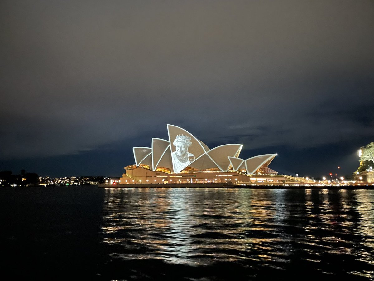 Queen of Australia. Thank you for your lifelong service, Your Majesty. 🇦🇺🇬🇧👸🏼