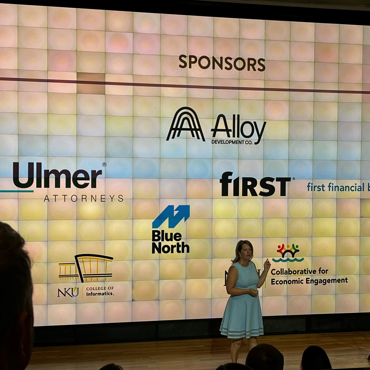This week, <a href="/AviatraAccel/">Aviatra Accelerators</a> held their Flight Night 2022 pitch competition. Ulmer was proud to be a #sponsor of this event, and to present a second-place prize to Helen On of Nailvigation. Congratulations to all! #femalefounders #startup #startupcincy