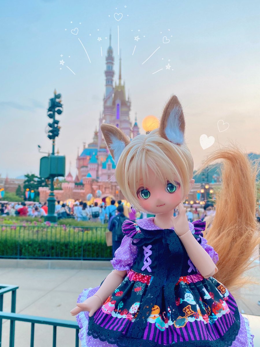 chelsea_pig's tweet photo. Disneyland🎈🏰🫶🏻
#kumakoちゃん
#ciiworkshop https://t.co/ZPmpcYrloW