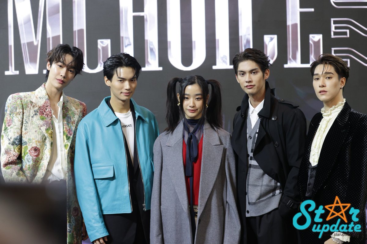 webstarupdate's tweet photo. ภาพบรรยากาศศิลปินตบเท้าร่วมเดินพรมในงาน #Mchoice2022 #MintAwards2022 #MintMagTH
#F4Thailand 
#StarUpdate https://t.co/gNaIYSPBJo